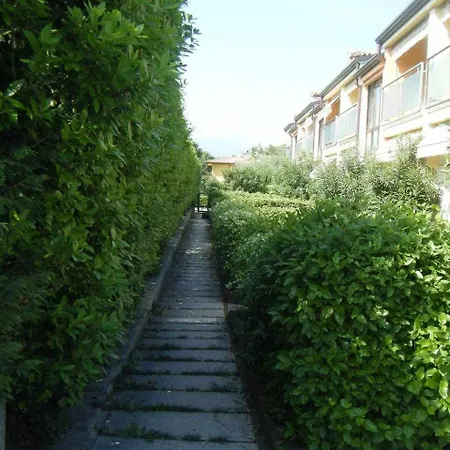 Mokya1-piscina, Wifi, Giardino, Garage Daire *
