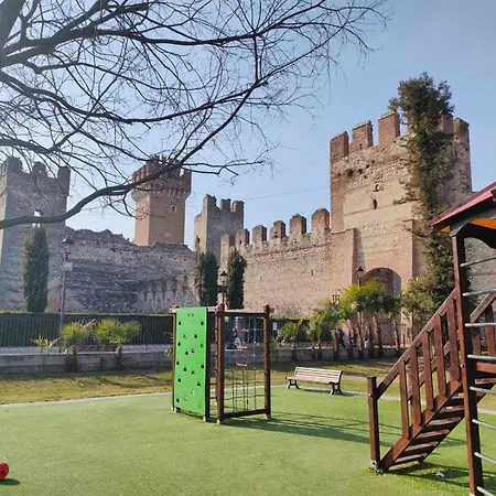 Mokya1-piscina, Wifi, Giardino, Garage Daire *