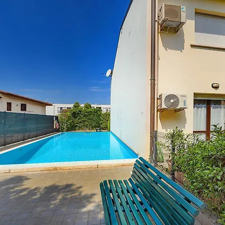 Mokya1-piscina, Wifi, Giardino, Garage Daire